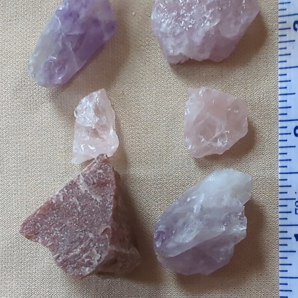 Collection of Purple/Pink Crystals - Picture 2 of 4